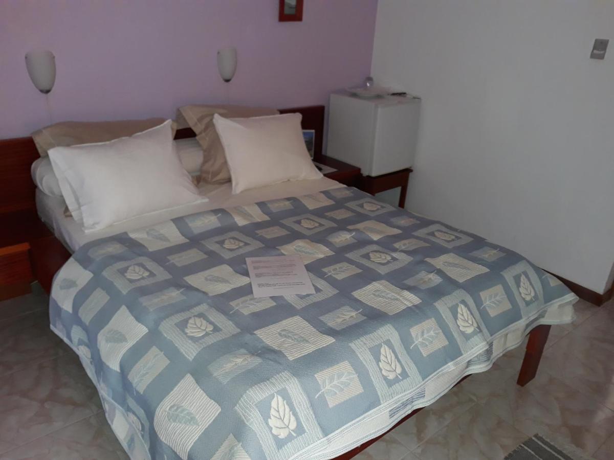 Yria Residencial Bed & Breakfast Porto Novo Exterior foto