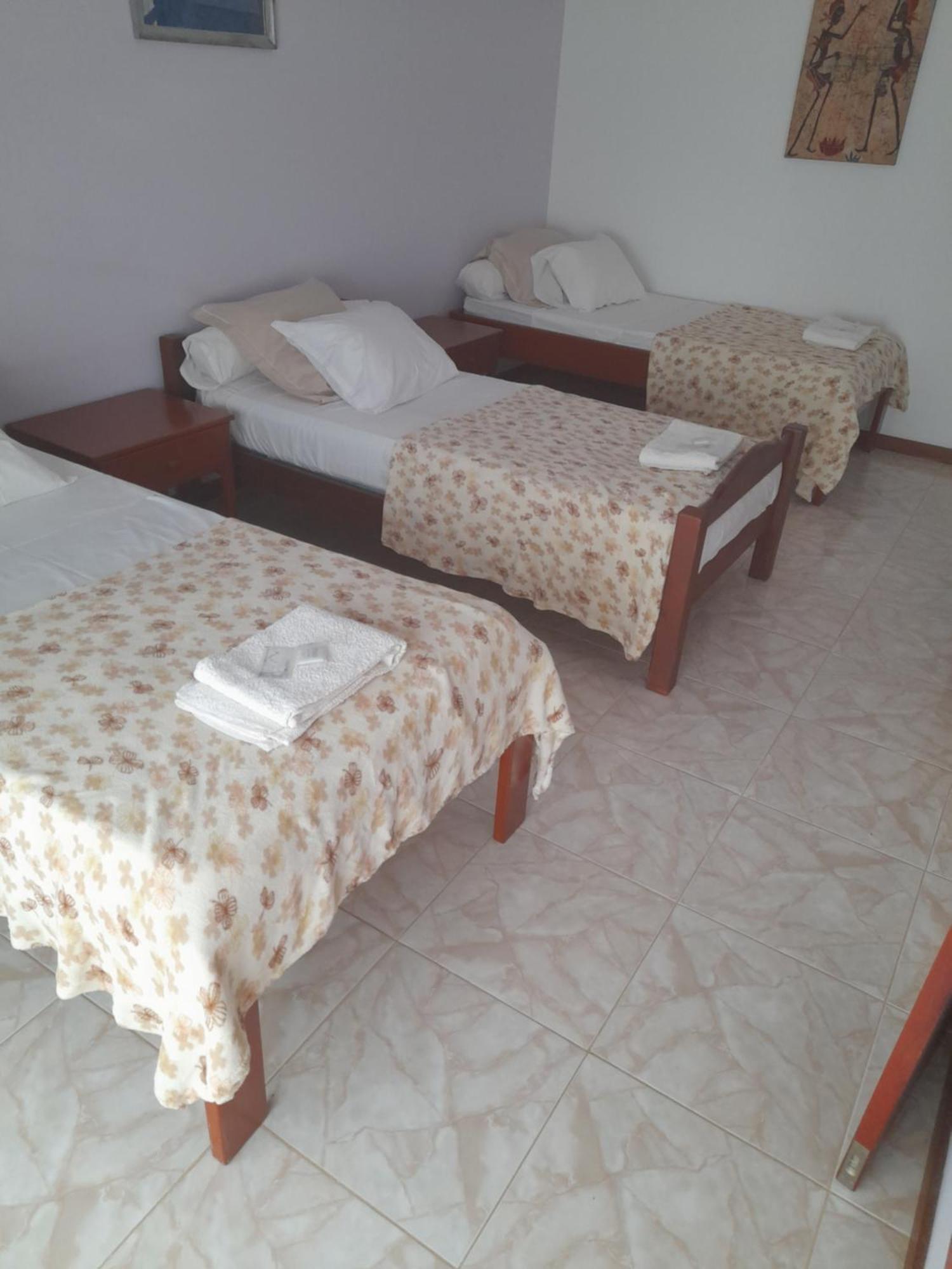 Yria Residencial Bed & Breakfast Porto Novo Cameră foto