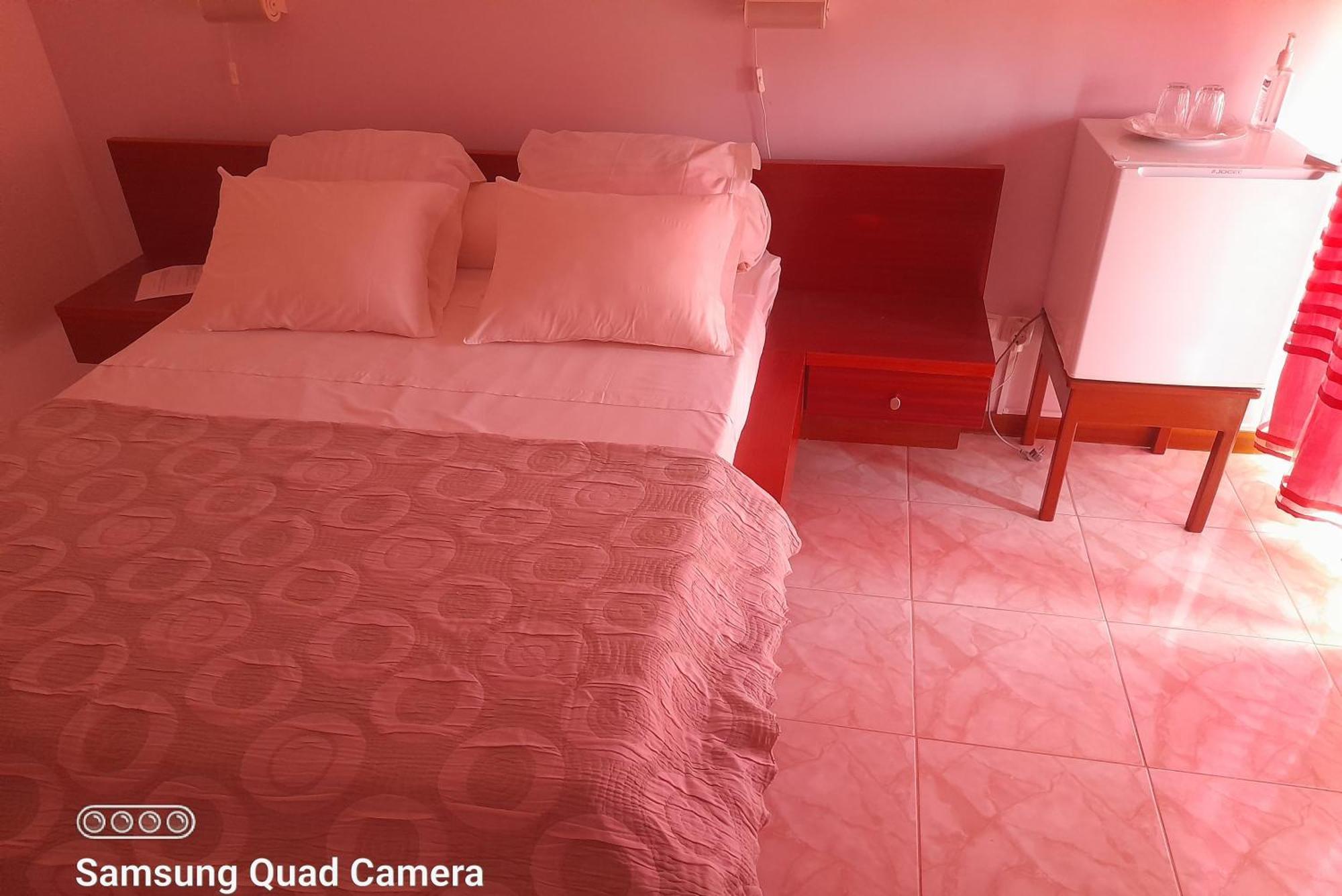 Yria Residencial Bed & Breakfast Porto Novo Cameră foto