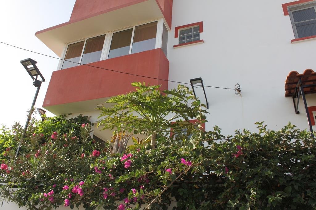 Yria Residencial Bed & Breakfast Porto Novo Exterior foto